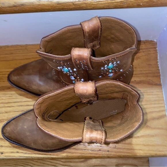 Frye Billy Stone Short Studded Cognac Boots - Picture 4 of 9